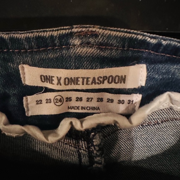 One Teaspoon Distressed Extreme Flares - Picture 6 of 10